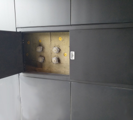 Люк утепленный для фасада